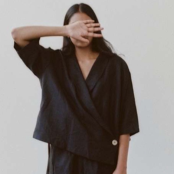 Deiji Studios Asymmetrical Top — BLUE - Picture 7 of 14